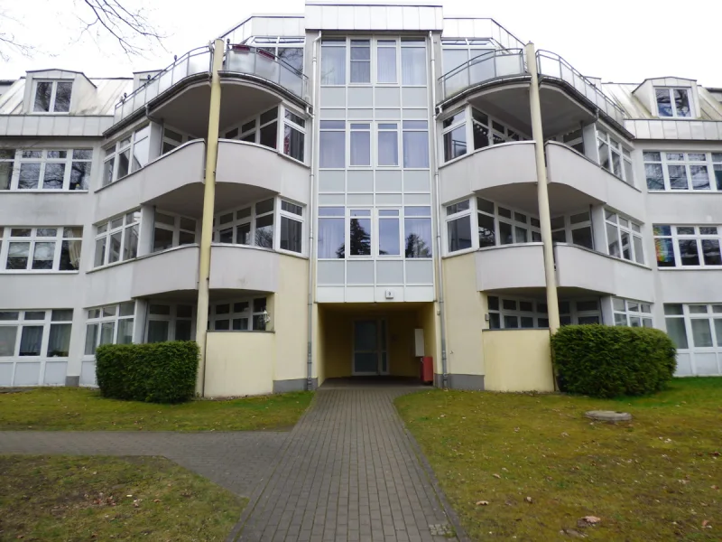 Hausansicht, neu - Wohnung mieten in Berlin-Köpenick - Wohnen in ruhiger und grüner Lage,nahe der Dahme ***Balkon***EBK***Parkett***