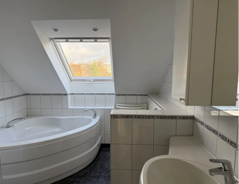 Badezimmer, 1.OG