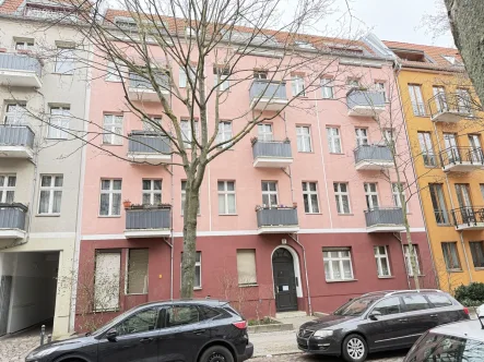 Hausansicht - Wohnung mieten in Berlin-Köpenick - Großzügig geschnittene Balkonwohnung, in zentraler Lage ***Laminatfußb.***EBK***