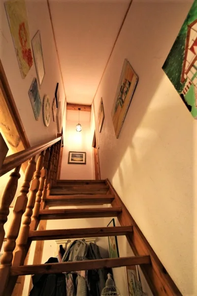 13. Treppe ins DG 