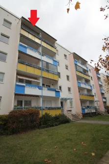 Whg. oberste Etage, Straßenansicht - Wohnung kaufen in Potsdam - Vermietetes 1-Zi.-App. mit Loggia in oberster Etage