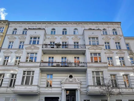 Frontansicht - Wohnung kaufen in Berlin - Charmante Altbauwohnung im Herzen von Berlin Schöneberg Wohnen im historischen Flair