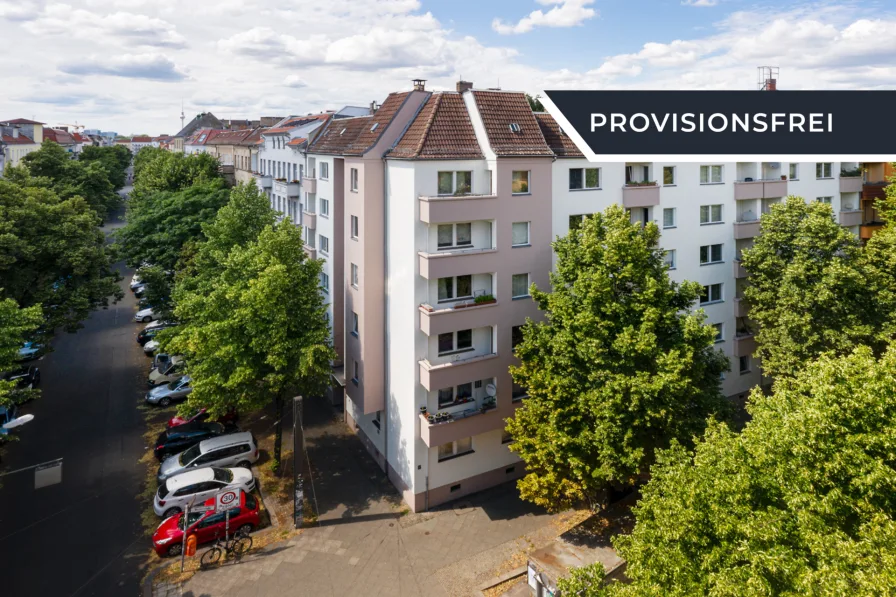 Außenansicht - Wohnung kaufen in Berlin - Vermietete 2-Zimmerwohnung mit guter Energieklasse & Wannenbad nahe Boxhagener Platz