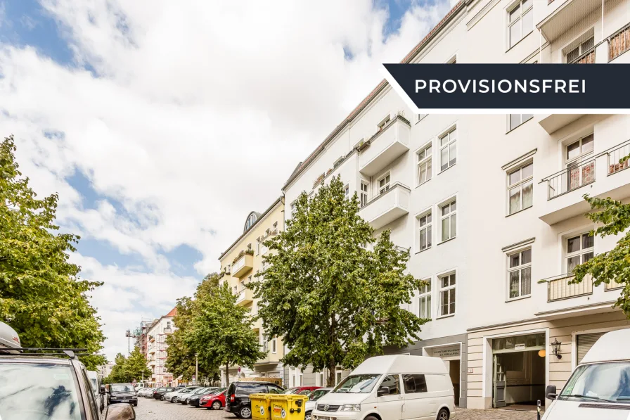 Außenansicht - Wohnung kaufen in Berlin - Vermietete Altbauwohnung mit 5 Zimmern, Balkon & Wannenbad nahe Revaler Straße