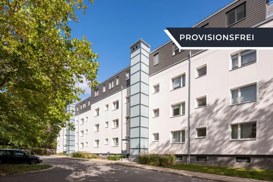 Außenansicht - Wohnung kaufen in Berlin - Energieeffizienzklasse B: Vermietete 4-Zimmerwohnung mit Balkon und Gäste-WC