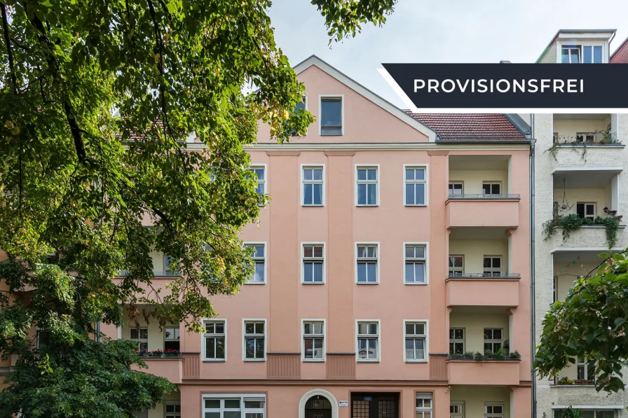 Außenansicht - Wohnung kaufen in Berlin - Vermietete 2-Zimmer-Altbauwohnung mit Balkon in Pankow