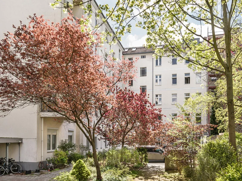 Innenhof - Wohnung kaufen in Berlin - Schöneberg - Rentable Kapitalanlage in Berlin-Schöneberg: City-Apartment mit elegante Altbaudetails