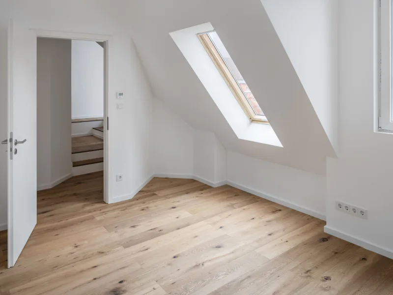 Schlafzimmer - Wohnung kaufen in Berlin - Modern & energieeffizient: neu ausgebaute Dachgeschosswohnung mit Terrasse