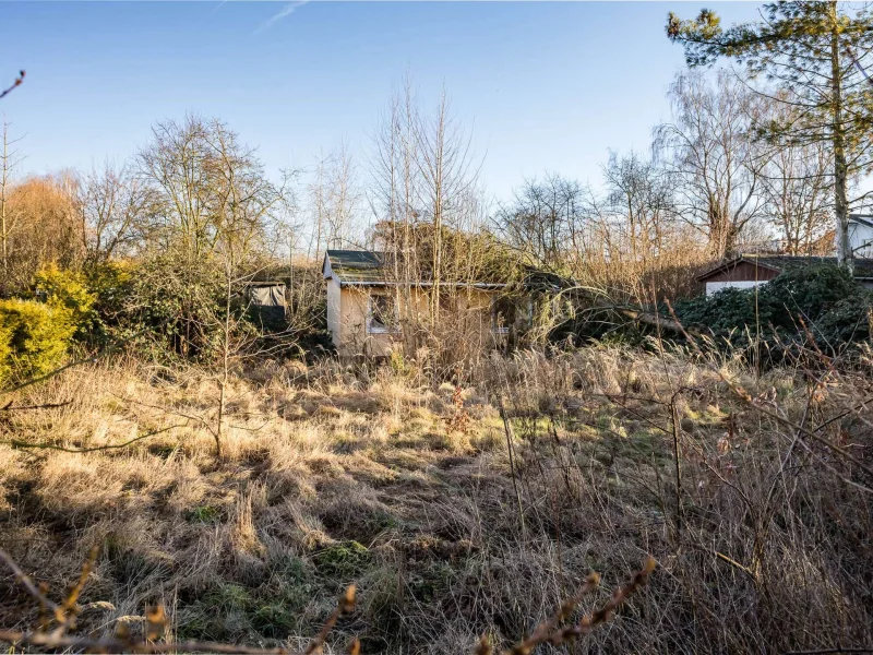 abrissfähige Laube - Grundstück kaufen in Berlin - Lichtenberg: ca. 785 m² Wohnbaugrundstück direkt am Park - größere Optionen verfügbar