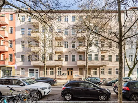 Hausansicht - Wohnung kaufen in Berlin - Baugenehmigung für 5 Wohneinheiten in einem Dachrohling