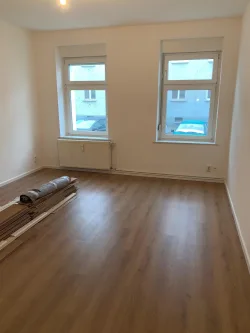 Wohnzimmer - Wohnung mieten in Brandenburg - *Top Renoviert mit EBK* In Altstadtnähe wohnen?!