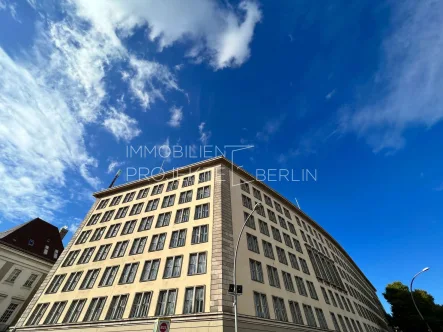 Außenansicht Potsdamer Straße 188-192 - Büro/Praxis mieten in Berlin - Büro mieten in Schöneberg direkt in der Potsdamer Straße 188-192 #BüroSchöneberg #BüroBerlin #Office