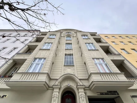 Außenansicht Karl-Marx-Straße 58 - Büro/Praxis mieten in Berlin - Büro mieten in Berlin-Neukölln - Büroflächen mieten Karl-Marx-Straße 58 #Büroflächen #Pianofabrik