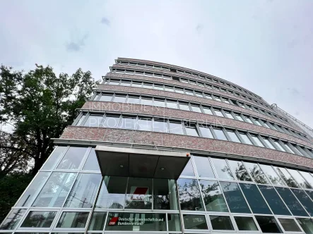 Außenansicht Henriette-Herz-Platz 1-2 / Garnisionskirchplatz 3 - Büro/Praxis mieten in Berlin - Büros mieten direkt Henriette-Herz-Platz 1-2 am Garnisionskirchplatz in den Henriette-Offices #Büro