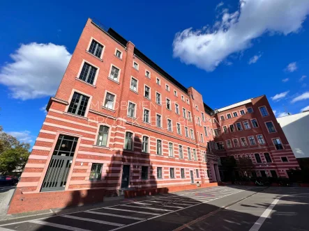 Außenansicht Alt Moabit 103-104 - Büro/Praxis mieten in Berlin - Büroetage mieten im A BIT MO - Alt Moabit 103-104 #ABITMO #MoabitBüros #OfficeSpace #Bürohaus #BLN