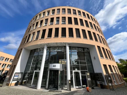 Außenansicht Zeppelinstraße 47-48 - Büro/Praxis mieten in Potsdam - Büroflächen mieten in Potsdam im Büropark Sanssouci in bester Lage - Zeppelinstraße 47-48 #Potsdam