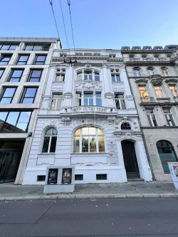 Außenansicht Dorotheenstraße 35 - Büro/Praxis mieten in Berlin - Büros mieten in Berlin-Mitte in der Dorotheenstraße 35 #Bürohaus #MitteBüro #OfficeSpace #Büroetage