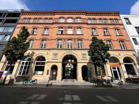 Außenansicht Zimmerstraße 90-91 - Büro/Praxis mieten in Berlin - Büros mieten in der Zimmerstraße 90-91 - Loftbüros in Berlin-Mitte mieten #Zimmerstraße #BerlinBüro