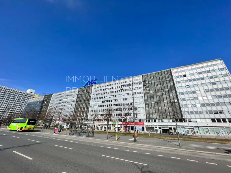 Außenansicht Alexanderstraße 1-5 - Büro/Praxis mieten in Berlin - Alex one Büroflächen am Alexanderplatz mieten in bester Lage in der Alexanderstraße 1-5 #Büros #BLN