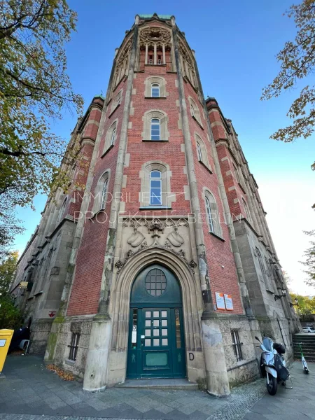 Außenansicht Bergstraße 1 - Büro/Praxis mieten in Berlin - Büroflächen mieten im Alten Postgebäude - Büros mieten in der Bergstraße 1 in Steglitz #Office #Büro