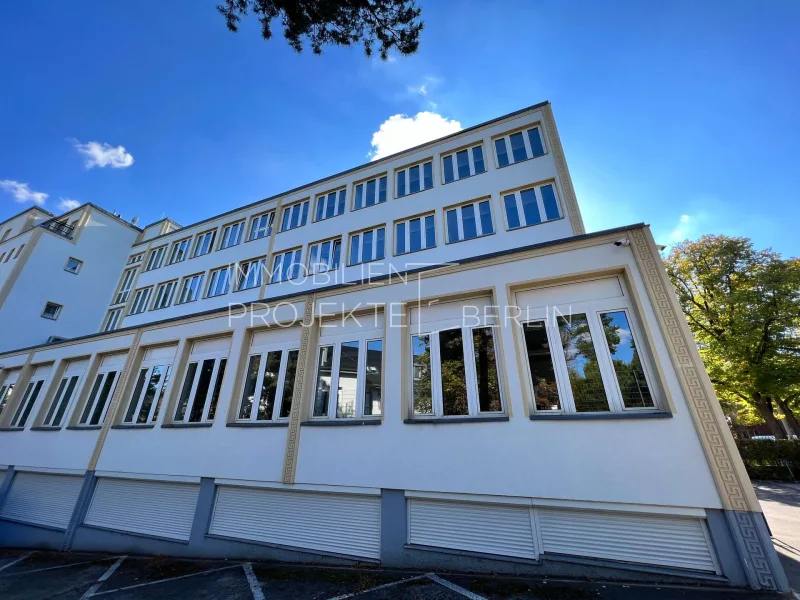 Außenansicht Heerstraße 24-26 - Büro/Praxis mieten in Berlin - Büroflächen mieten direkt an der Heerstraße 24-26 in Berlin Charlottenburg #BüroWestend #Office #BNL