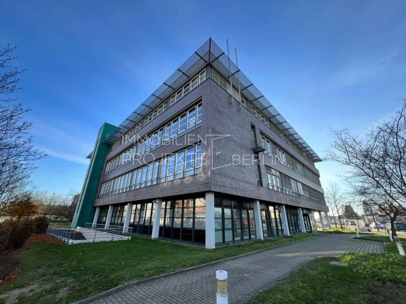 Außenansicht Landsberger Straße 225-262 - Büro/Praxis mieten in Berlin - Büros mieten im B1 BusinessPark Berlin-Mahlsdorf - Büro mieten in der Landsberger Straße 225-262 #B1