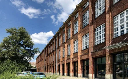 Außenansicht Ruschestraße 64-70 - Büro/Praxis mieten in Berlin - Büros mieten in der Ruschestraße 70 in Berlin-Lichtenberg im Bürohaus #OfficeSpace #Büroflächen #BLN