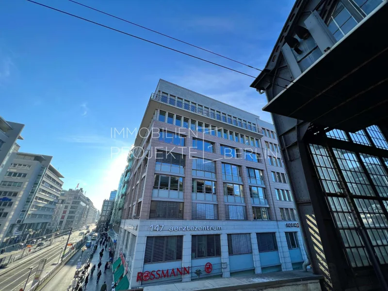 Außenansicht Friedrichstraße 147/148 - Büro/Praxis mieten in Berlin - Friedrich Carré 1 - Büro Berlin-Mitte mieten - Friedrichstraße 147/148 - Georgenstraße 24/25 #Büro