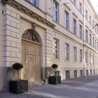 Außenansicht Logenhaus - Büro/Praxis mieten in Berlin - Büros mieten im Logenhaus - Büro in Berlin-Mitte mieten Oranienburger Straße #LOGENHAUS #OfficeSpace