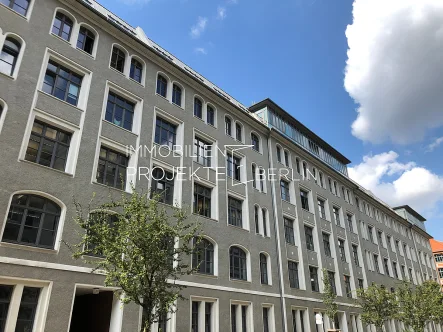 Außenansicht Rotherstraße 20-22 - Büro/Praxis mieten in Berlin - Büros mieten in Friedrichshain direkt in der Oberbaum City  - Rotherstraße 20-22 #OBC #OberbaumCity4