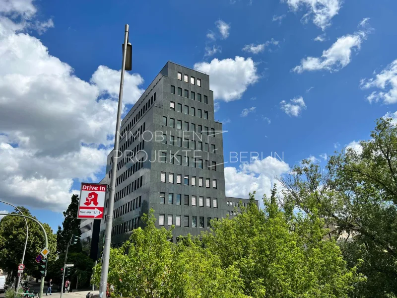 Außenansicht Salzufer 22 / Dovestraße 2-4 - Büro/Praxis mieten in Berlin - Bürohaus am Salzufer 22 mieten - Büro in Berlin-Charlottenburg zur Miete  #Salzufer22 #Bürohaus #BLN