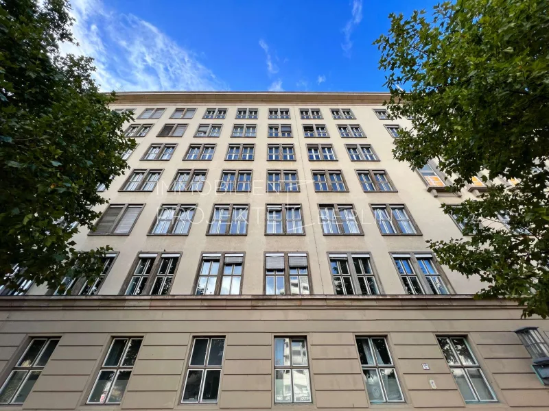 Außenansicht Potsdamer Straße 188-192 - Büro/Praxis mieten in Berlin - Büros in Schöneberg direkt in der Potsdamer Straße 188-192 mieten #BüroBerlin #OfficeSpace #Büro