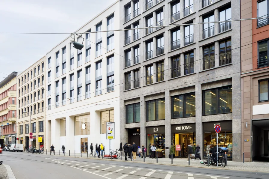 Außenansicht Rosenthalerstraße 43-45 - FLXSpace - Büro/Praxis mieten in Berlin - Individuelle Büroflächen mieten in Mitte direkt Rosenthalerstraße 43-45 #Büro #Office #FLXSpace