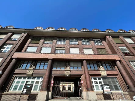 Außenansicht Wiebestraße 42-45 - Büro/Praxis mieten in Berlin - Büro- und Produktionsfläche mit Industrie-Charakter in der Wiebestraße 42-45 - Ludwig Loewe Höfe