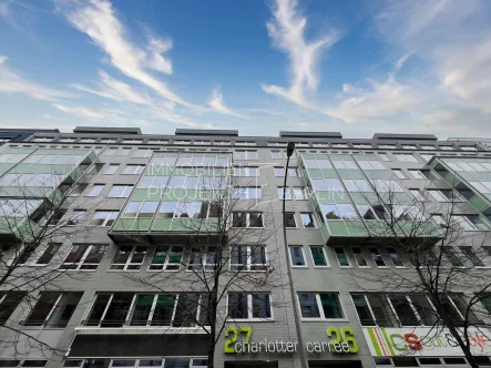 Außenansicht Zimmerstraße 26-27 - charlotten carree - Büro/Praxis mieten in Berlin - Büroflächen mieten in der Zimmerstraße 26-27 im charlotten carree #Bürohaus #KreuzMitte #OfficeSpace