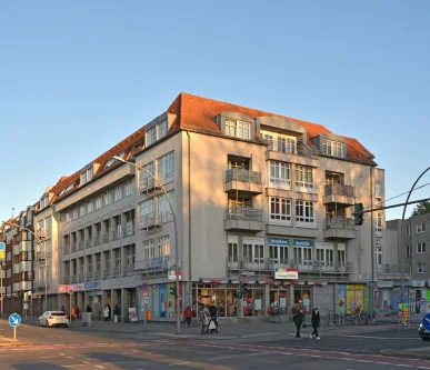 Außenansicht Kaiser-Wilhelm-Straße 81 / 81a - Büro/Praxis mieten in Berlin - Büroflächen mieten in Berlin-Lankwitz in der Kaiser-Wilhelm-Straße 81 #Bürohaus #OfficeSpace #BLN