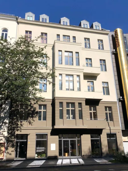 Außenansicht Kantstraße 21 - Kant 21 - Büro/Praxis mieten in Berlin - Kant-21 - Kantstraße 21 Büroflächen im sanierten Altbau mieten am Savignyplatz #CityWest #Bürofläche