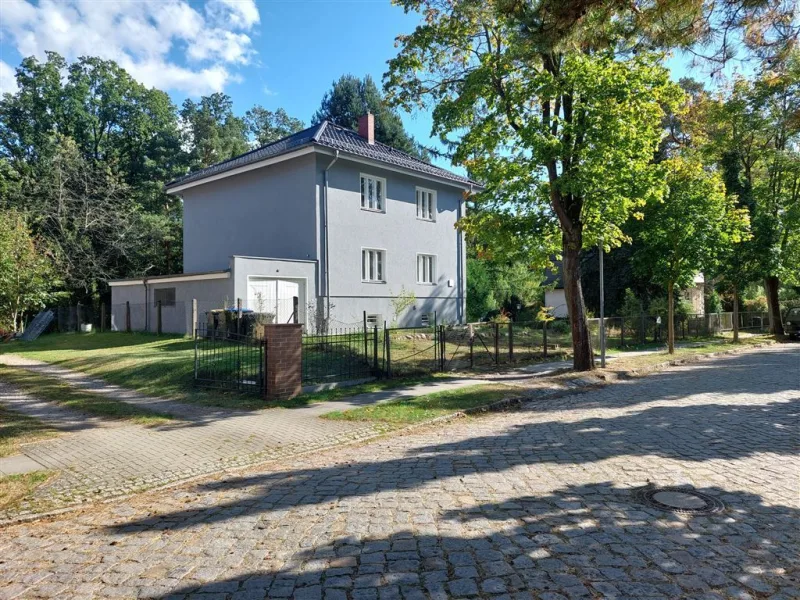 Borgsdorf01 - Haus mieten in Hohen Neuendorf - Freistehendes Familienhaus zur Miete - grün, ruhig am Berliner Stadtrand - gute ÖPNV-Anbindung