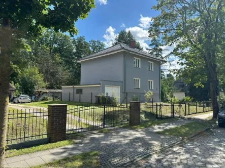 Borgsdorf01 - Haus mieten in Hohen Neuendorf - Freistehendes Familienhaus zur Miete - grün, ruhig am Berliner Stadtrand - gute ÖPNV-Anbindung