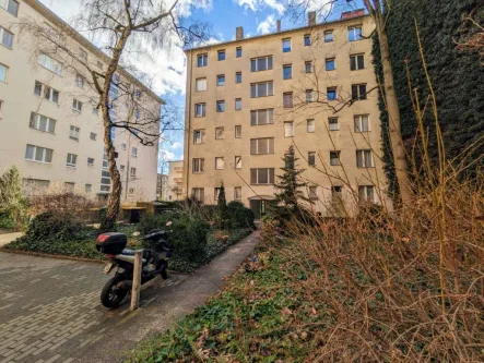 BHS 04 - Wohnung kaufen in Berlin - Bezugsfrei: Charmante 1-Zimmerwohnung nahe Spree und Schloss Charlottenburg, zu verkaufen