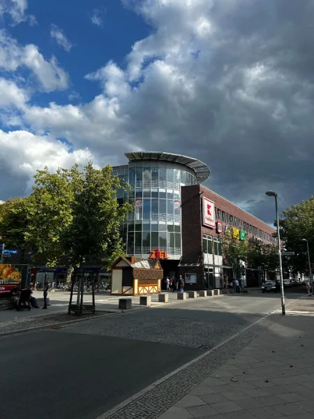 Shopping Center am S-Bahnhof Hennigsdorf