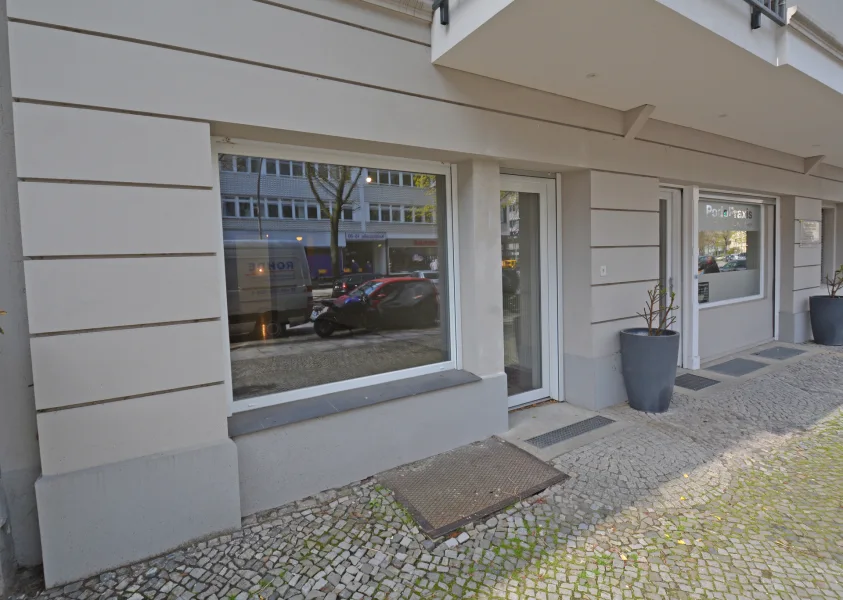 Frontansicht - Büro/Praxis kaufen in Berlin - Großes Ladengeschäft im sanierten Altbau in der City West