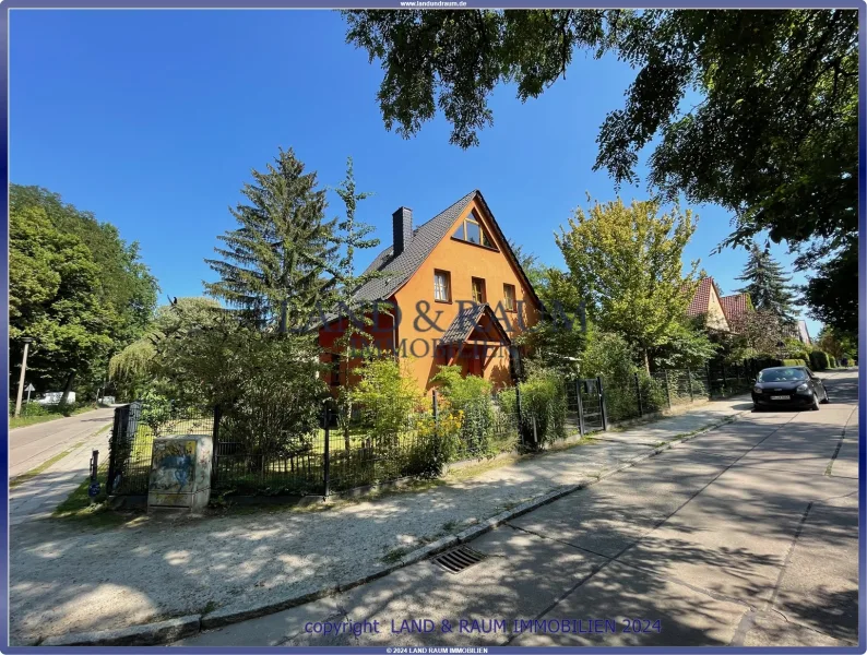 IMG_3975 - Haus kaufen in Kleinmachnow - TOP Lage Kleinmachnow - Einfamilienhaus auf großem Sonnen-Grundstück