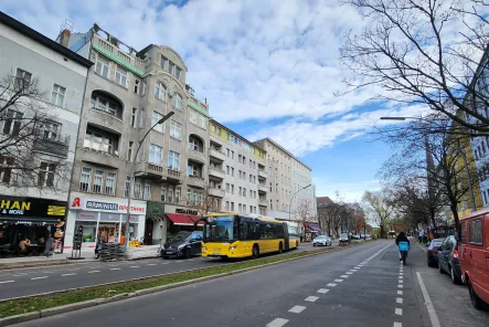  - Sonstige Immobilie kaufen in Berlin - In zentraler Lage: Altbau Wohn- und Geschäftshaus mit Potential