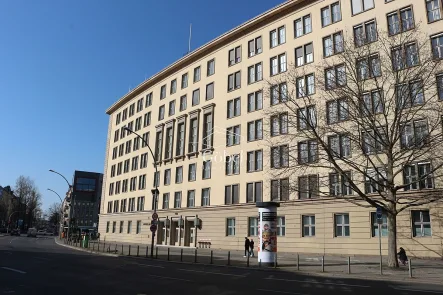 Gebäudeansicht / Haupteingang - Büro/Praxis mieten in Berlin - Büroetage zur freien und flexiblen Gestaltung in zentraler Lage von Berlin-Schöneberg