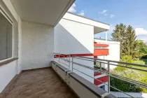 großer Sonnenbalkon