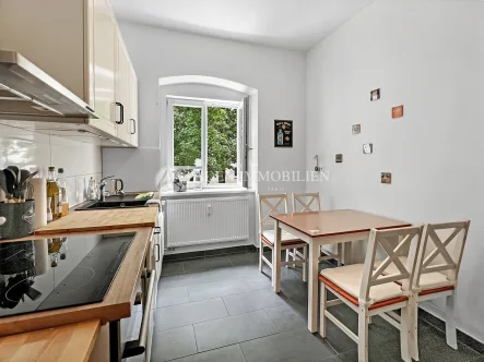 Küche - Wohnung kaufen in Berlin - Moderne möblierte 1-Zimmer-Wohnung mit EBK in Prenzlauer Berg!