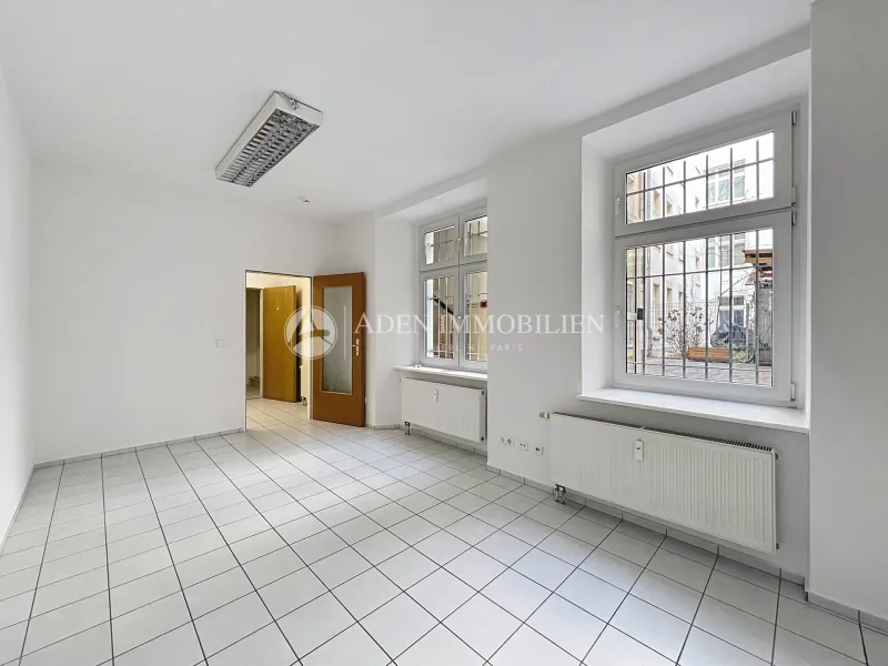 Zimmer 1 - Büro/Praxis kaufen in Berlin - Oase der Ruhe inmitten des pulsierenden Berlins - 43m² großes Büro mit exklusivem Außenbereich!