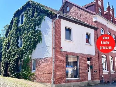 Titelbild - Haus kaufen in Woldegk - HORN IMMOBILIEN ++ Woldegk Wohn- und Geschäftshaus mit Dachterrasse modernisiert, Wfl+Nutzfl. 193 m²