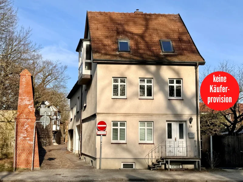 Hausansicht in NB - Haus kaufen in Neubrandenburg - HORN IMMOBILIEN ++ Haus mit schicker Maisonettewohnung in der Innenstadt von Neubrandenburg